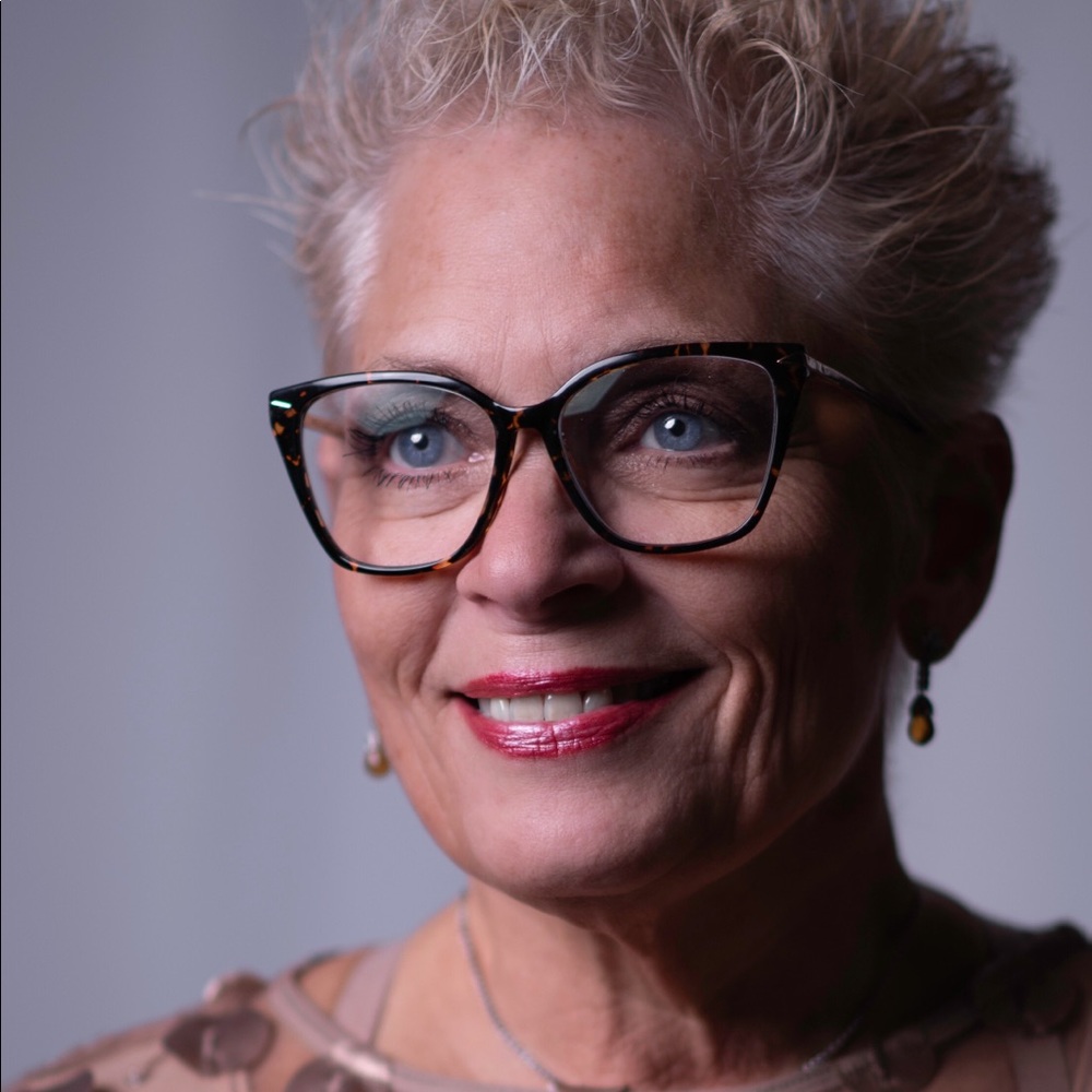 Meet your Posher, Linda